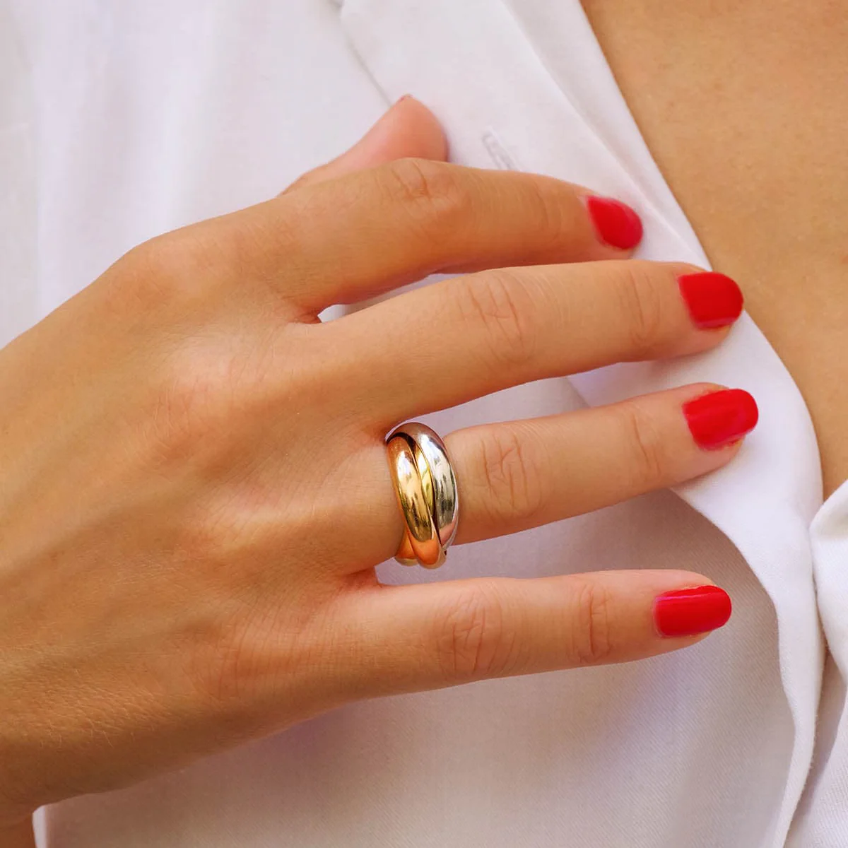 Bague Alliance CARTIER "Trinity" GM en or blanc, or jaune et or rose – Image 2