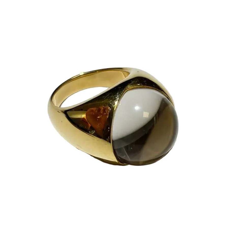 Bague Dôme MAUBOUSSIN "Loupe" en or jaune, cristal de roche et diamant