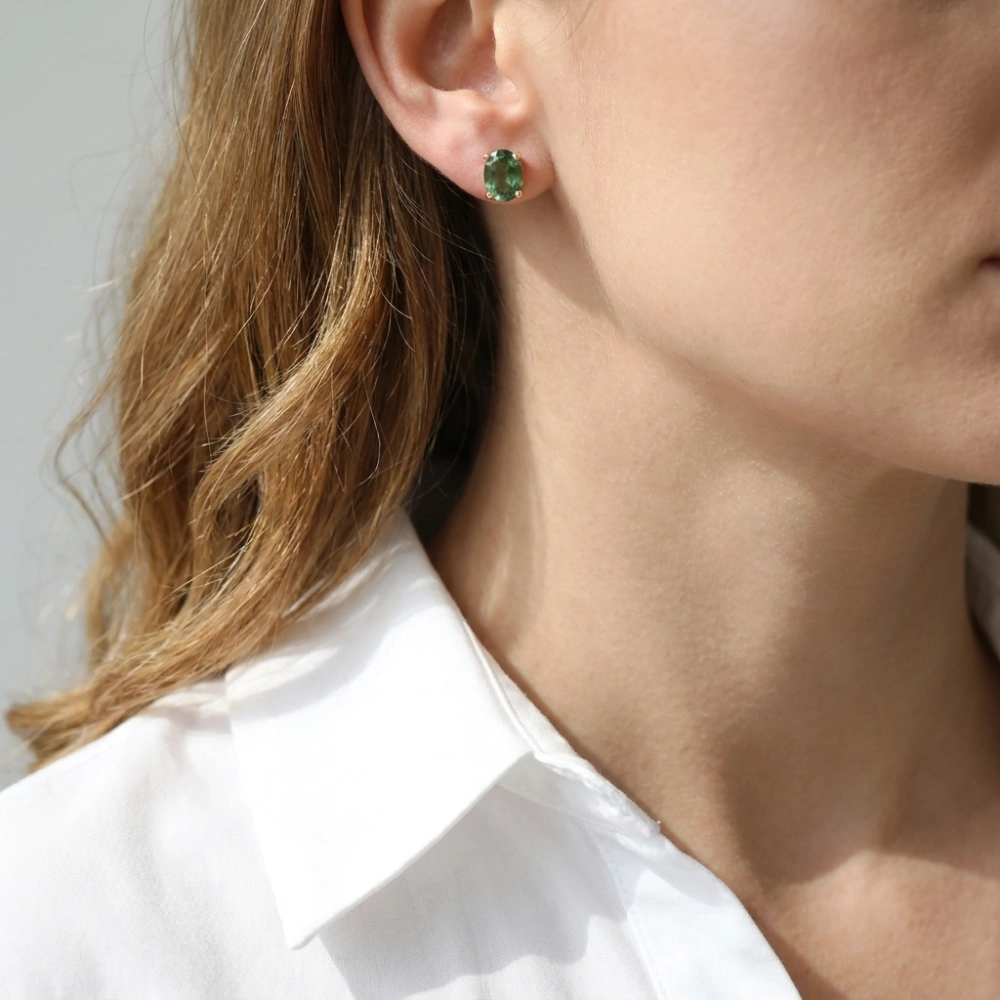 Boucles d'oreilles Or Blanc 750 Saphirs de Ceylan AAA ovales 7x5mm