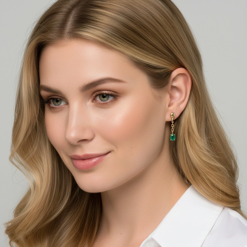 Boucles d'oreilles pendantes Or Jaune 750 Emeraudes AAA ovales 7x5mm – Image 2