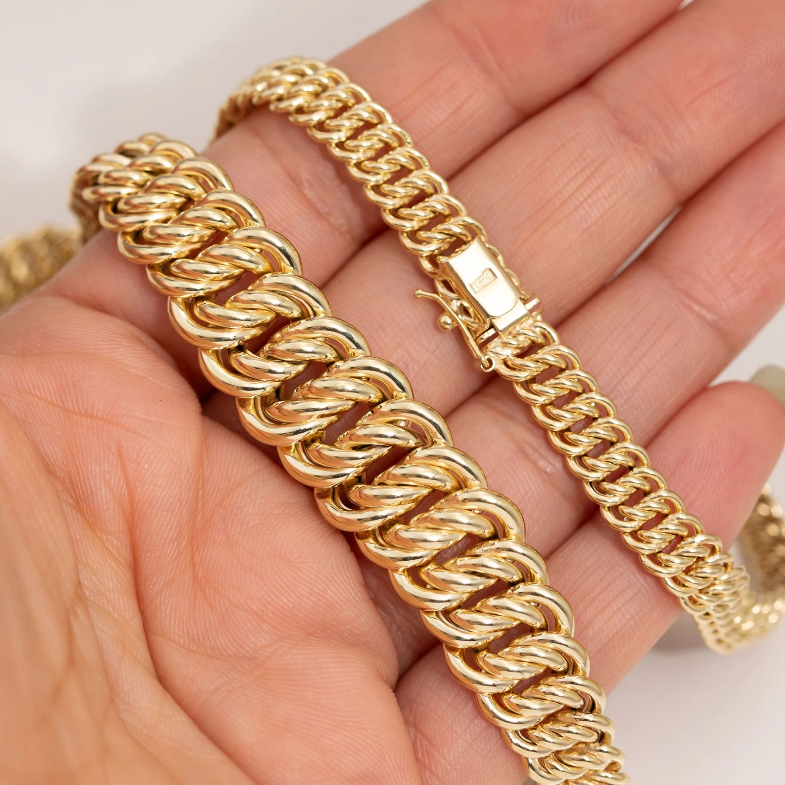 Collier Chaîne Princesa Réversible Gradué En Or Jaune 18K – Image 3