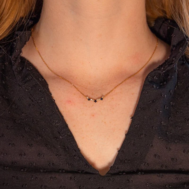 Collier Maille en or jaune, saphirs et diamants – Image 2