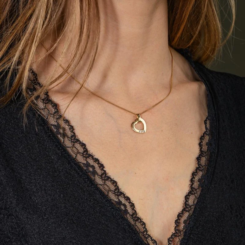 Collier Pendentif en or jaune et diamants – Image 2