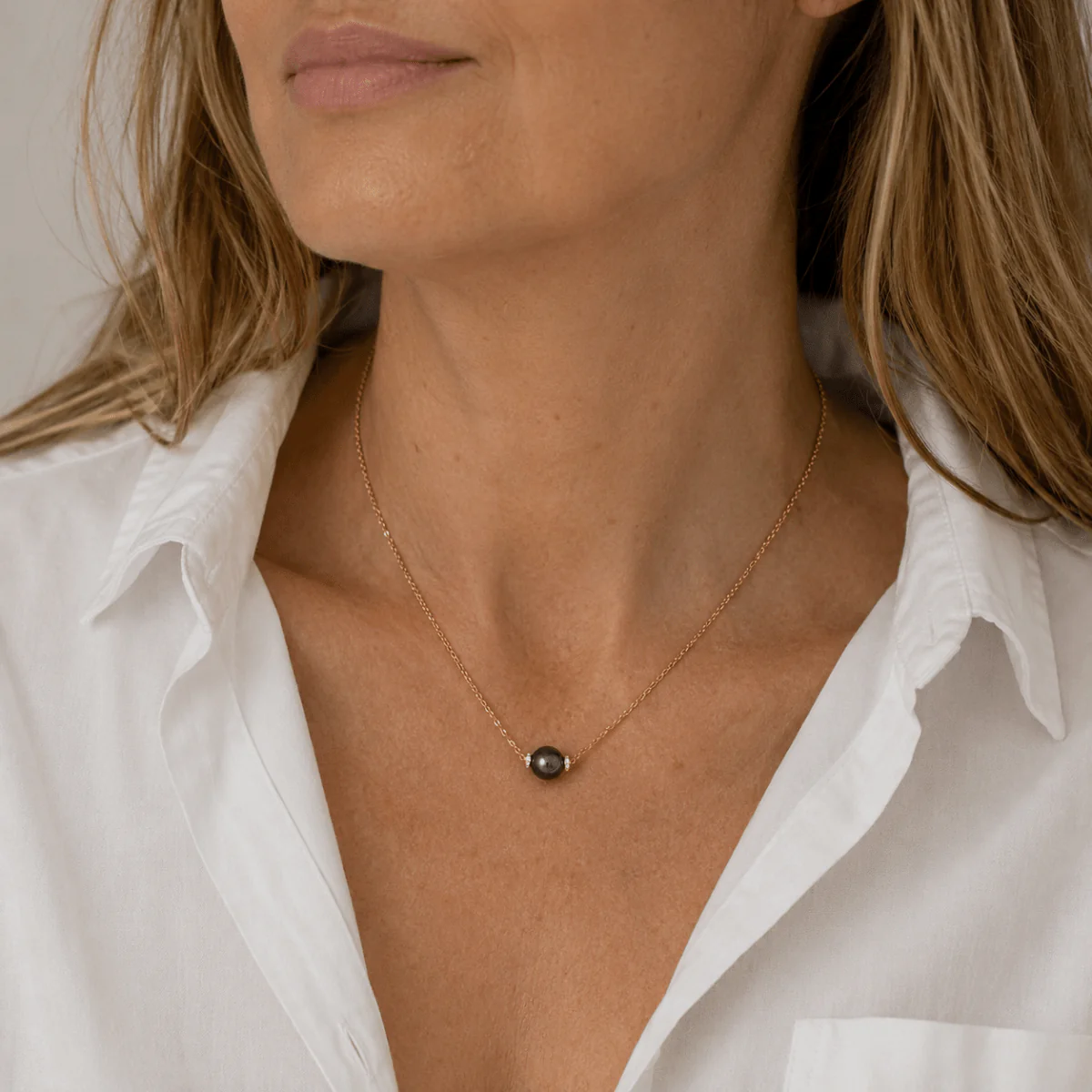 Collier Pendentif en or jaune, perle et diamants – Image 2
