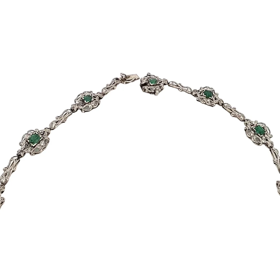 Collier Plastron en platine, émeraudes et diamants – Image 4