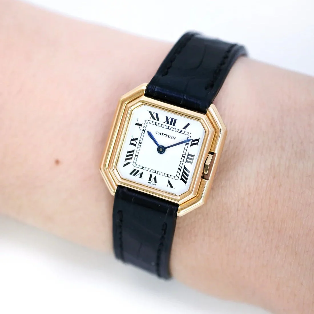 Montre CARTIER "Ceinture" PM en or jaune et cuir – Image 3