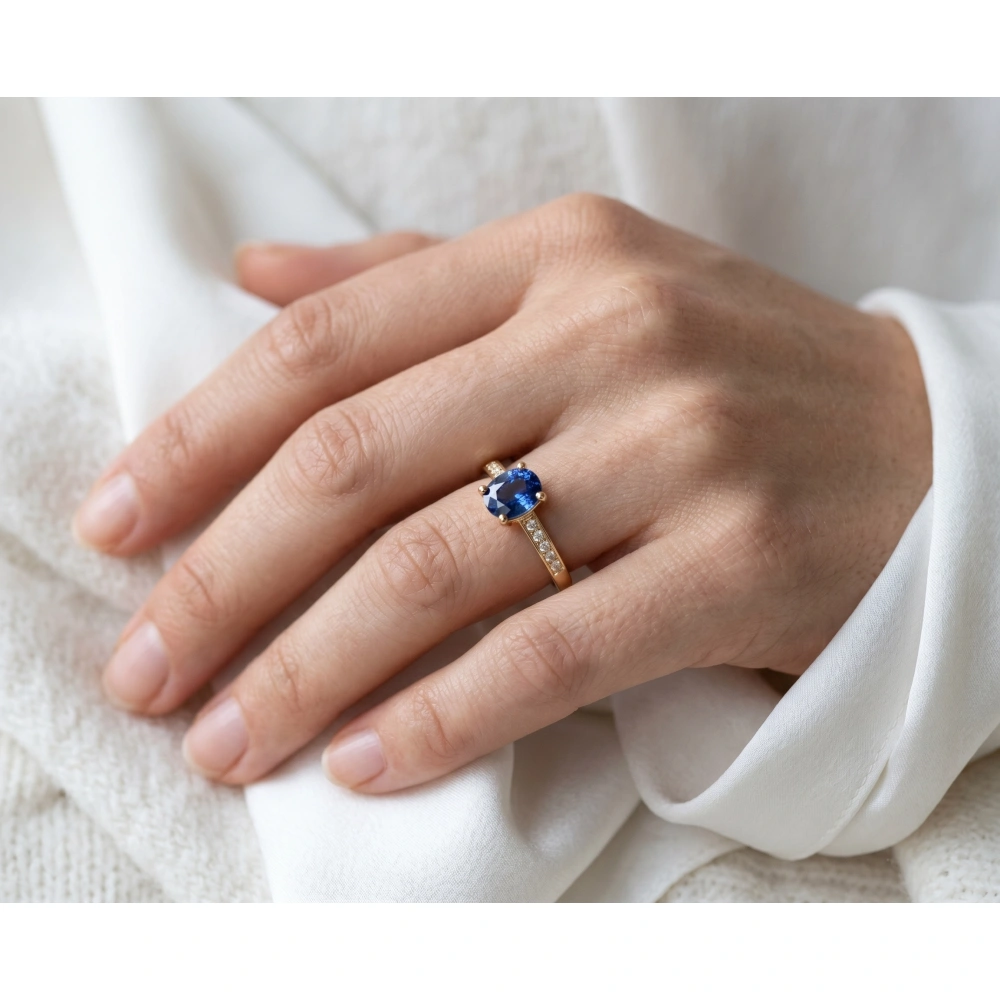 Solitaire Or Jaune 750 Saphir de Ceylan AAA Ovale et Diamant