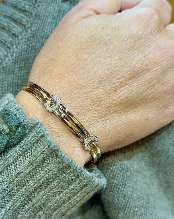 Cartier - Bracelet jonc double C en or jaune et blanc et diamants – Image 5