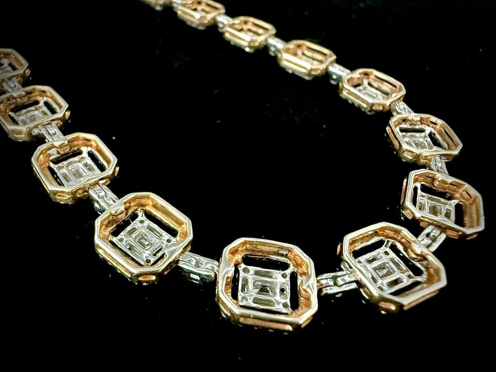Collier à mailles octogonales en or jaune 18 carats et diamants – Image 11