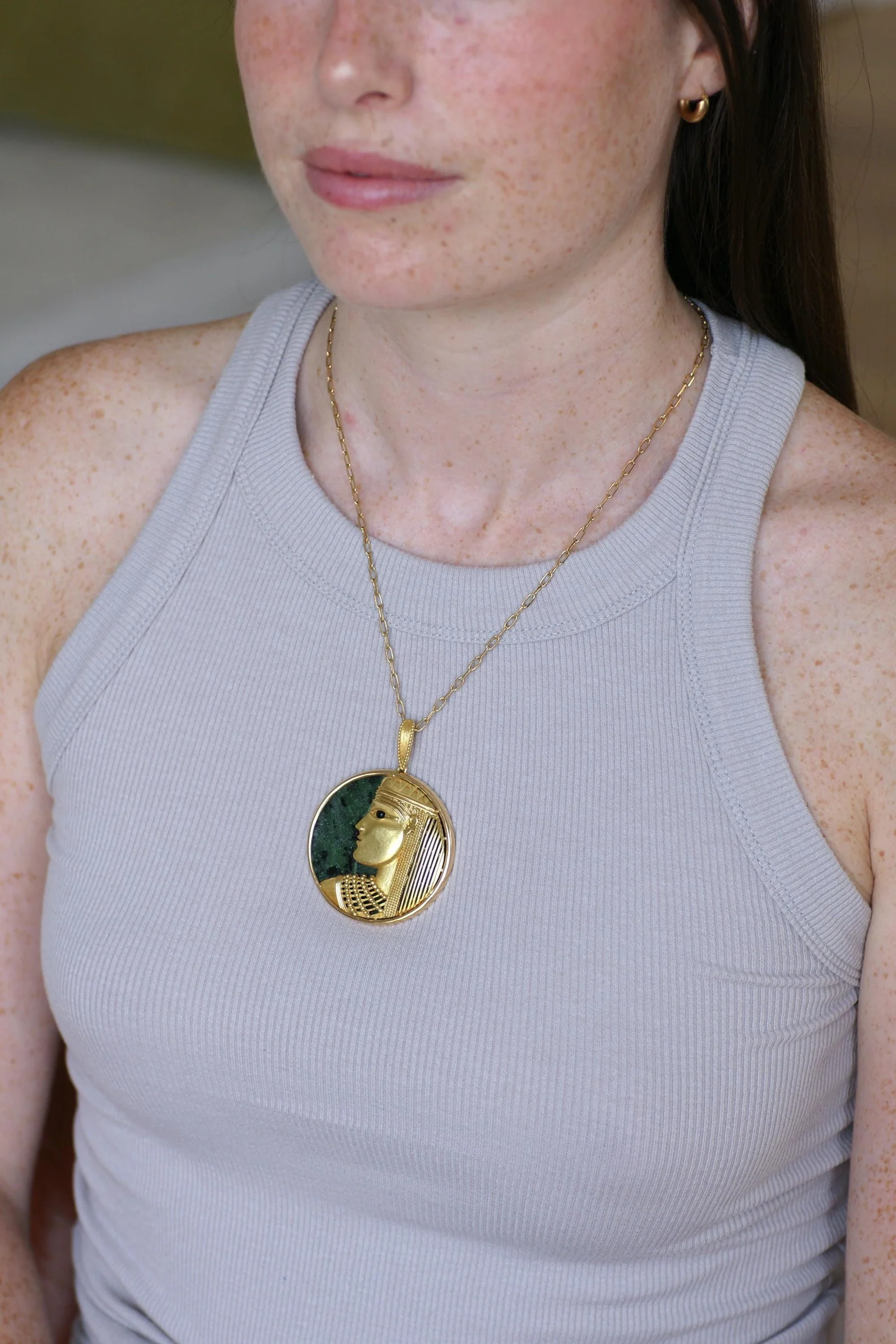 Jean & Pierre Bellin - Pendentif Zodiaque Vierge en or jaune et jade – Image 10